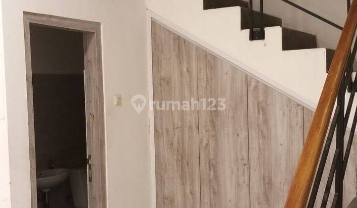 Ruko strategis tengah kota Semarang pusat kota pusat bisnis ramai siap pakai disewakan di Thamrin Semarang tengah 6