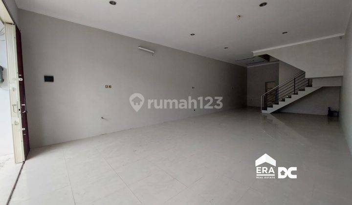 Ruko strategis tengah kota Semarang siap pakai dekat Simpang lima dekat Pandanaran Tugu muda disewakan di Thamrin Semarang tengah 1
