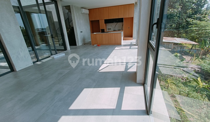 Rumah baru modern minimalis tengah kota Semarang ada view bagus daerah elit dekat sekolah internasional dekat Akpol dekat tol siap huni dijual di Gajahmungkur Semarang atas 2