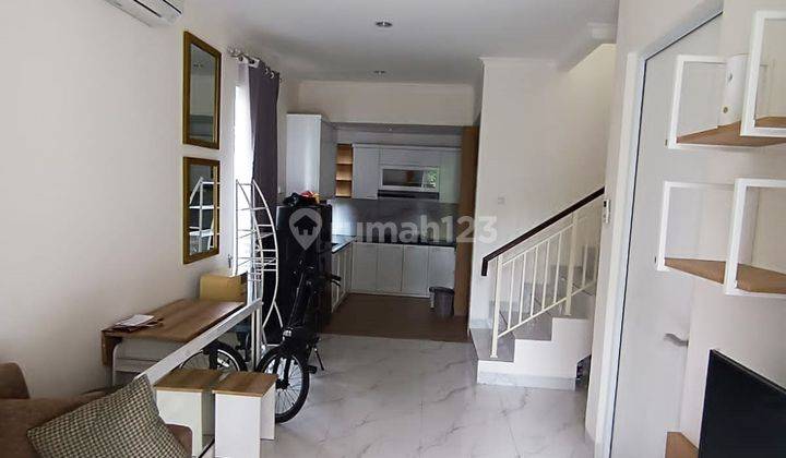 Rumah minimalis tengah kota Semarang siap pakai dekat RS Kariadi disewakan di Paramount village Simongan Manyaran Semarang barat 1