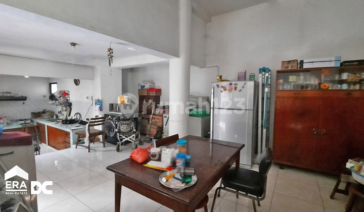 Rumah tengah kota Semarang siap huni strategis area ramai cocok untuk kos dekat kampus UPGRIS dekat RS Pantiwilasa dijual di bugangan Semarang tengah 2