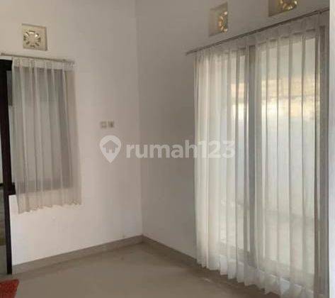 ruang keluarga rumah tengah kota semarang siap