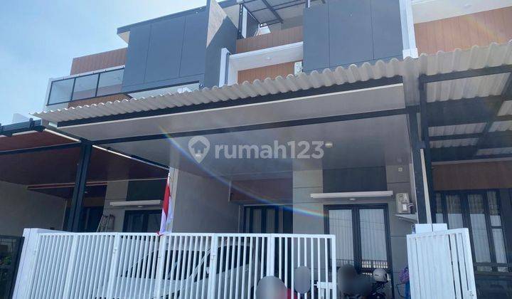 Rumah modern minimalis ada view tengah kota Semarang siap pakai dekat Simongan dijual di Rorojonggrang Semarang barat 1