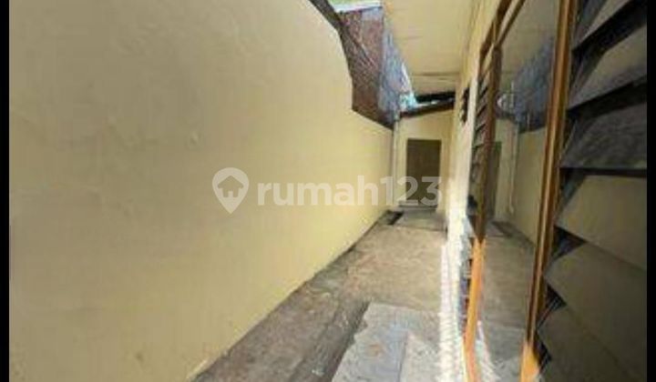 Rumah besar luas tengah kota Semarang siap pakai dekat pintu tol Gayamsari dekat Simpang lima disewakan di Badak raya Pandean lamper Gayamsari Semarang tengah 2