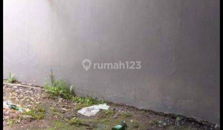 rumah tengah kota siap huni dekat pintu tol Gayamsari dekat kampus USM dijual di Kalicari pedurungan semarang timur 2