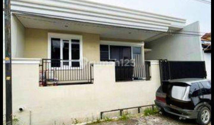 Rumah bagus modern minimalis tengah kota Semarang siap pakai dijual di Tanah mas Semarang utara 1