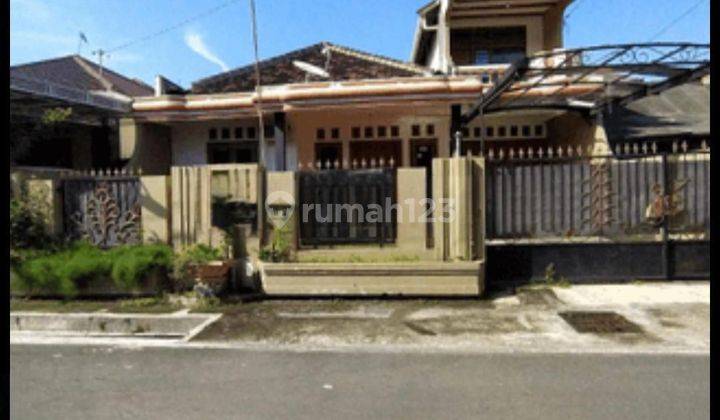 Rumah tengah kota siap huni di genuk perbalan tegalsari candisari semarang selatan 1