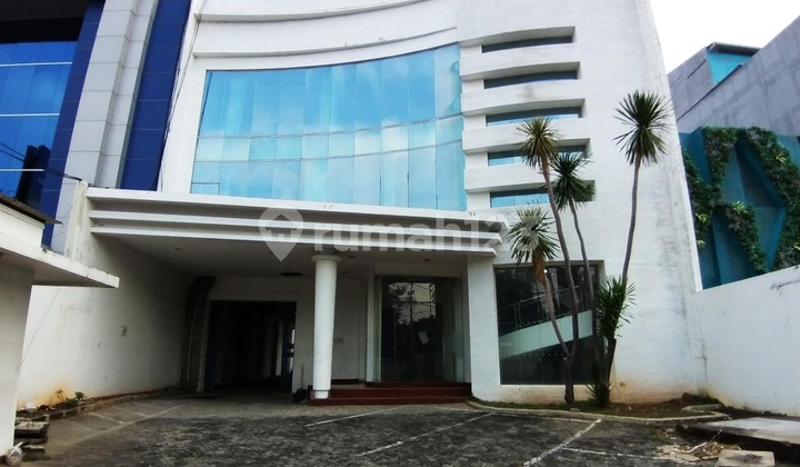 Ruang usaha tengah kota siap pakai di Pandanaran Semarang tengah 1