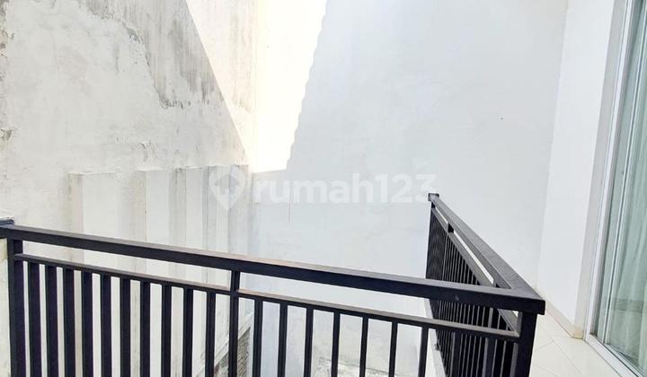 Sell Cheap House Puspitaloka BSD South Tangerang 2