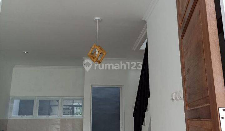 Rumah 2 lantai Ciracas Jakarta timur 2