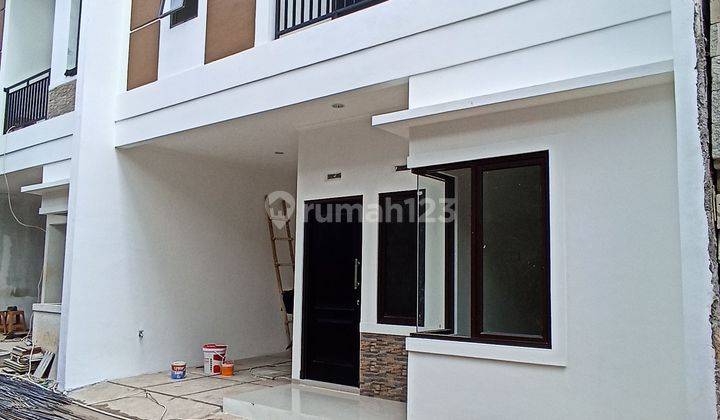 Rumah 2 Lantai Lubang Buaya Cipayung Jakarta Timur 1