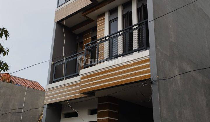 Rumah 2 Lantai Ciracas Jakarta Timur Dkt Term Kp Rambutan 2