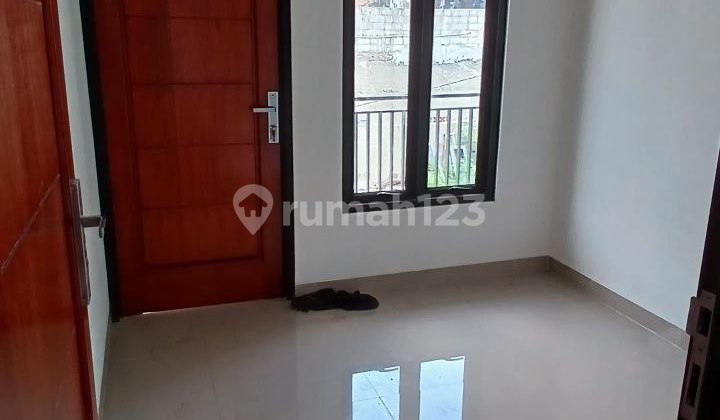 Rumah 2 lantai Ciracas Jakarta Timur Dekat Jln Raya 2