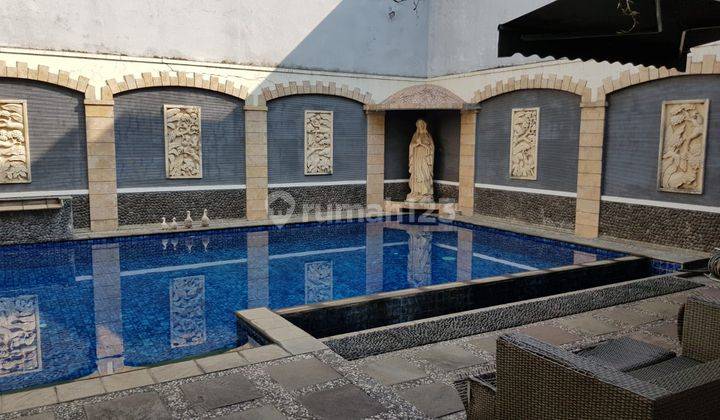 Rumah di Bsd Giriloka 2, Tangerang SHM Kolam Renang Gym Mini Bar 1