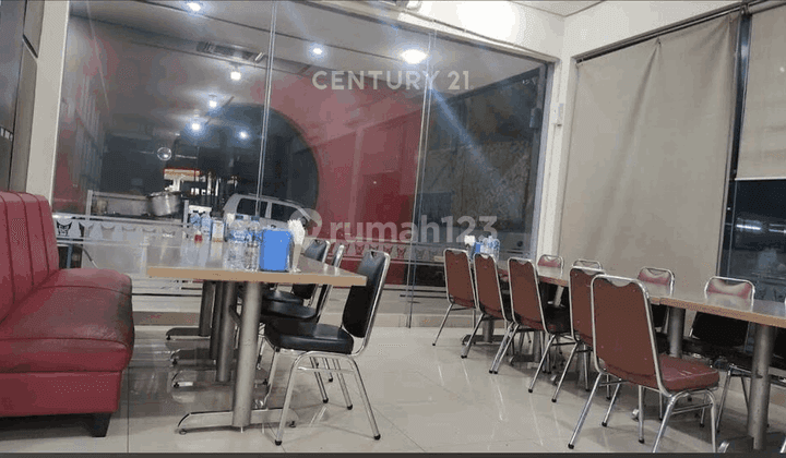 GEDUNG EX RESTO DI JALAN ALTERNATIF CIBUBUR 2