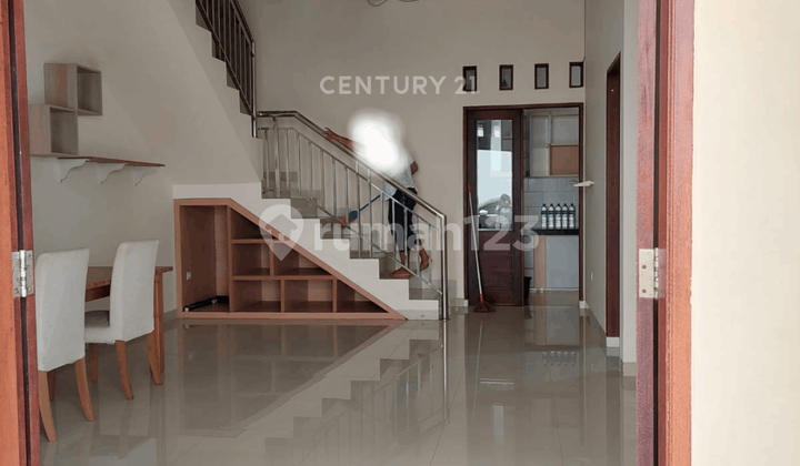 RUMAH 2 LANTAI DI DE AMOUR MANSION CIPUTAT TANGERANG SELATAN