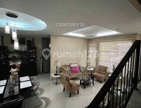 2-Story House in Green Park Pinewood Housing, Bekasi 2-Story House in Green Park Pinewood Housing, Bekasi