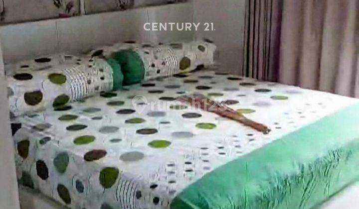 kamar tidur rumah 2 lantai di taman