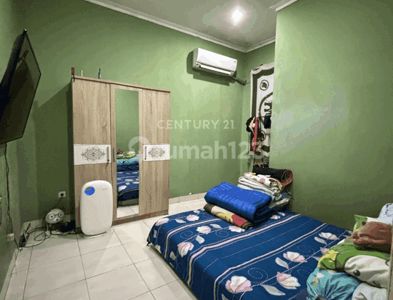 RUMAH 2 LANTAI DI DALAM CLUSTER KOTA WISATA CIBUBUR 2