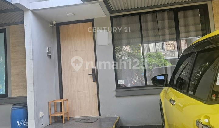 RUMAH DI DALAM CLUSTER LEGENDA WISATA CIBUBUR 2