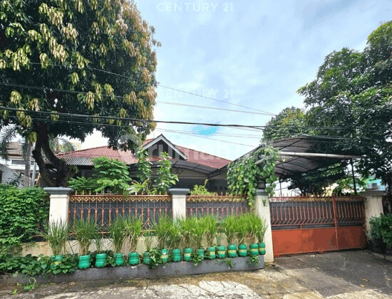 Semi-Furnished House in Bambu Apus, Cipayung, East Jakarta
