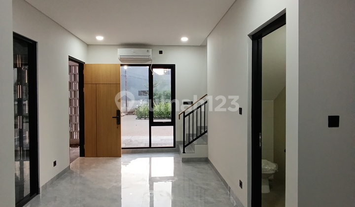 Dijual Rumah 2 Lantai Modern Tropis 900meter Jalan Raya Ciputat 1