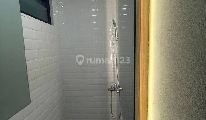 Rumah 2 Lantai Dekat Serpong 15menit Harga Hoki 888juta Mau...  10