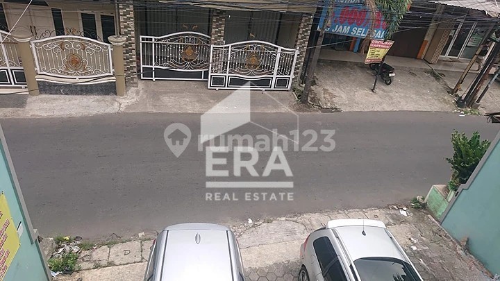 Sell Fast! Bekasi Main Road Shop House - Can Be Divided Into 2 Units, Double Income Potential! 2