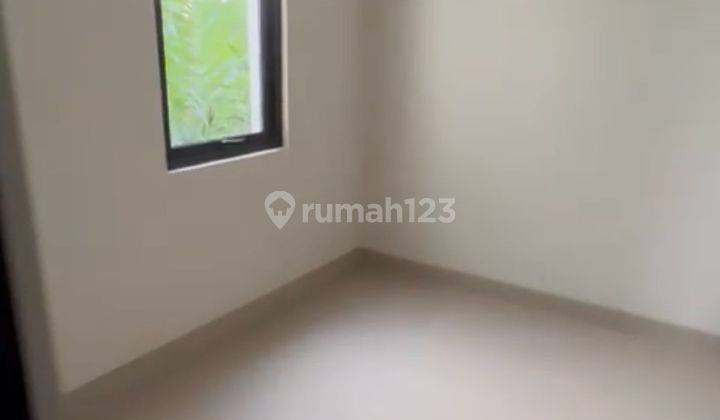 foto lainnya dijual rumah 2 lantai di