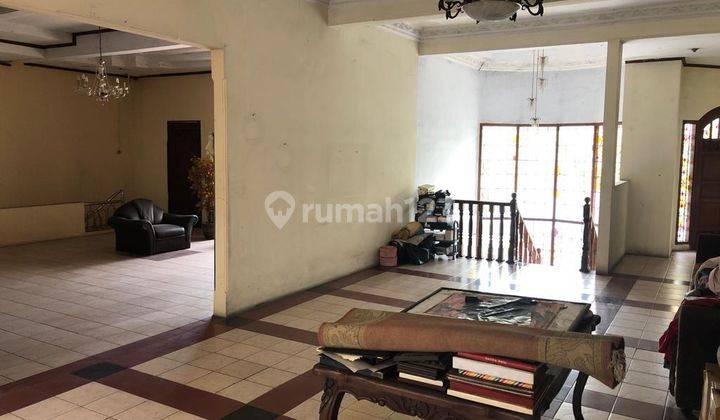 Dijual Rumah Strategis Dua Lantai di Kayumas Jakarta Timur 2