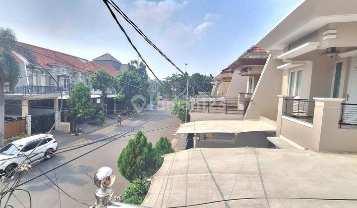 Dijual Ceapt Rumah 2 Lantai di Bulevar Hijau Harapan Indah Bekasi 2