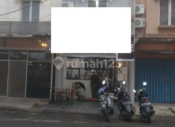 Ruko Mulus 2,5 Lantai Siap Pakai Eks Coffee Shop