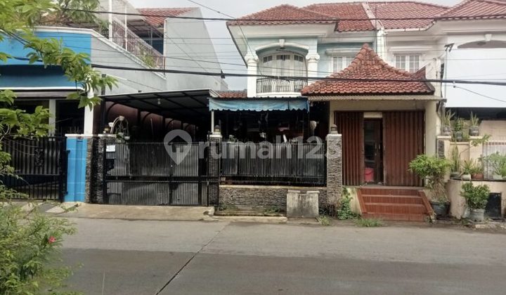 Dijual Rumah Mewah dan Strategis di Bulevar Hijau Harapan Indah Dijual Rumah Mewah dan Strategis di Bulevar Hijau Harapan Indah