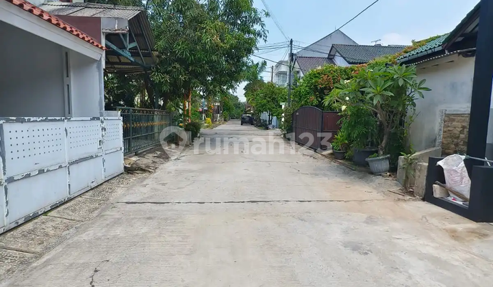 Modern House with SHM in South Bekasi – Near Highway & City Center 2