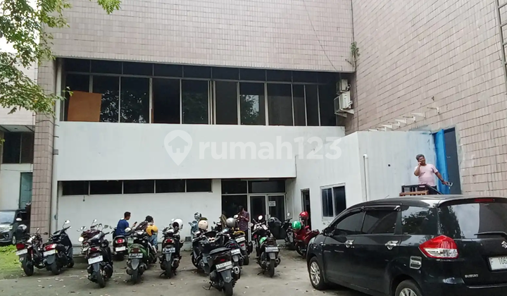 For Sale Ex Factory in East Jakarta, Very Suitable for Business or Warehouse