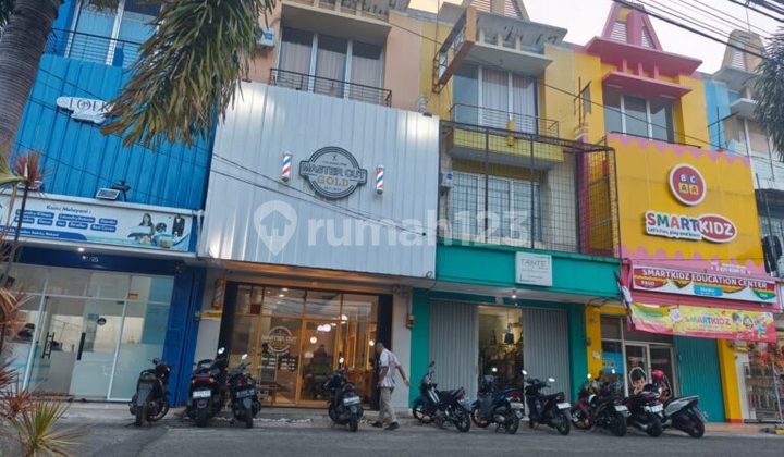 Ruko Siap Pakai di Jalan Raya Bulevar Hijau Harapan Indah Bekasi