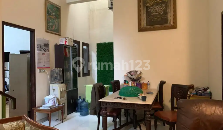 Minimalist Spacious House in Rawamangun, East Jakarta 2