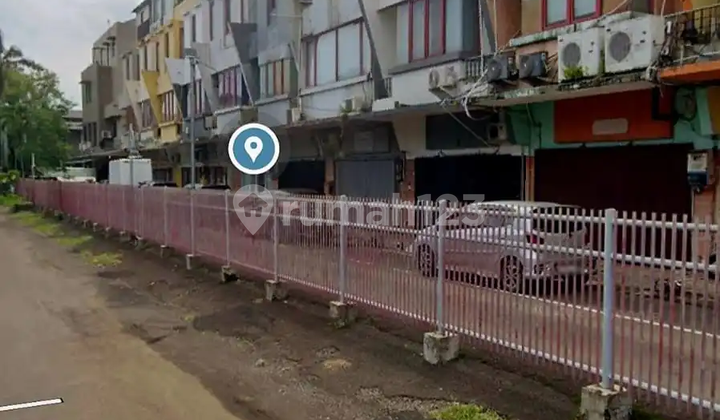 Ready-to-Use Shophouse in Jagakarsa, South Jakarta 2