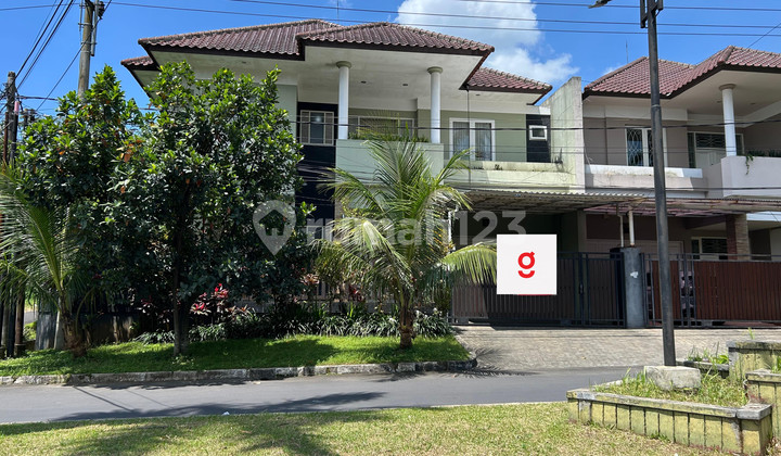 For Sale Furnished Hook House in Dieng Malang Housing Near City Center