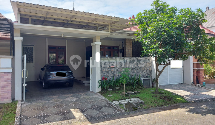 Single Story House in Araya, Malang