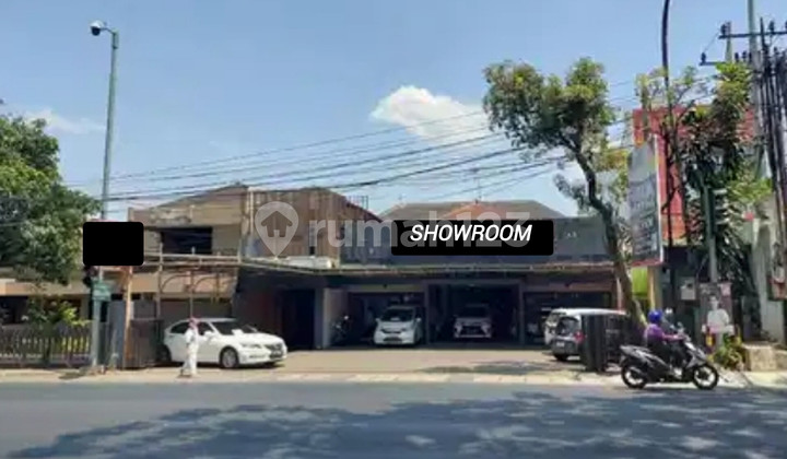 Rumah Usaha Showroom Raya Sunandar Priyo Sudarmo Malang