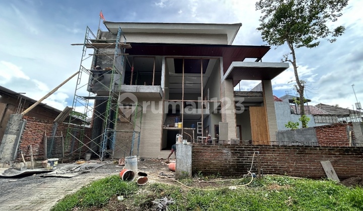 Rumah Baru Gress Araya Malang Golf Area