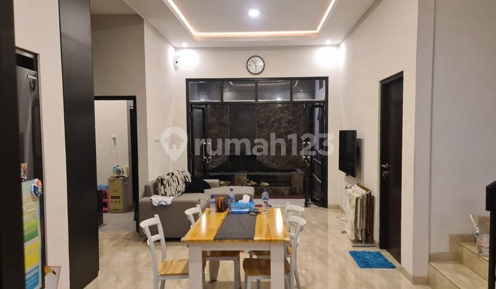 Dijual Rumah Mewah Villa Puncak Tidar Malang 2