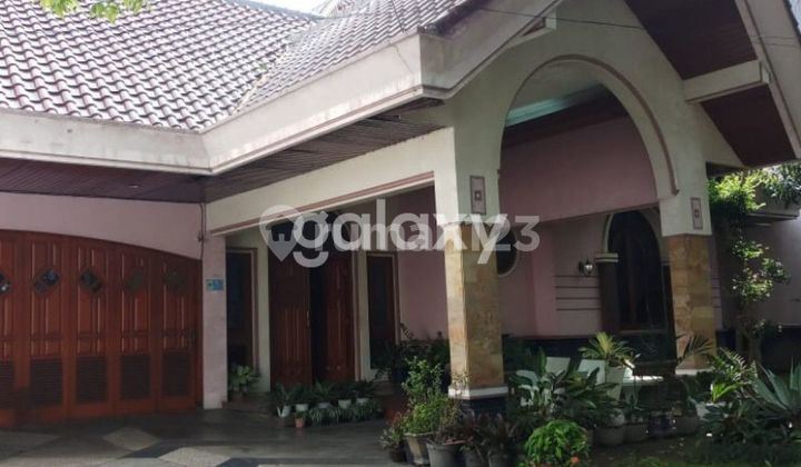 Rumah Strategis Tempat Usaha Dekat Raya Ijen Boulevard Pusat Kota Malang Rumah Strategis Tempat Usaha Dekat Raya Ijen Boulevard Pusat Kota Malang