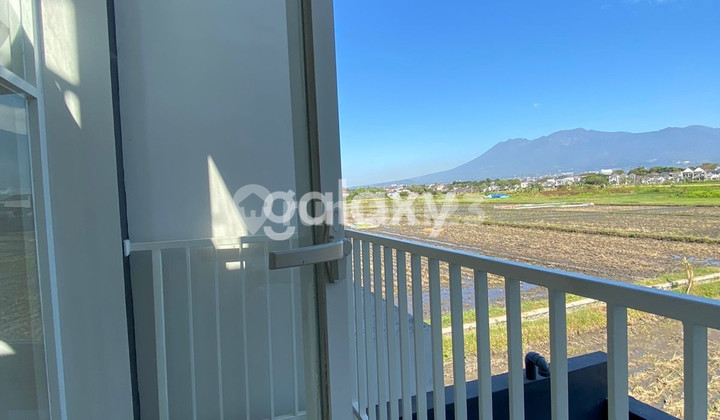 Slashing Prices! New 2.5-Story House Near Soekarno Malang Malang GMK03374 2