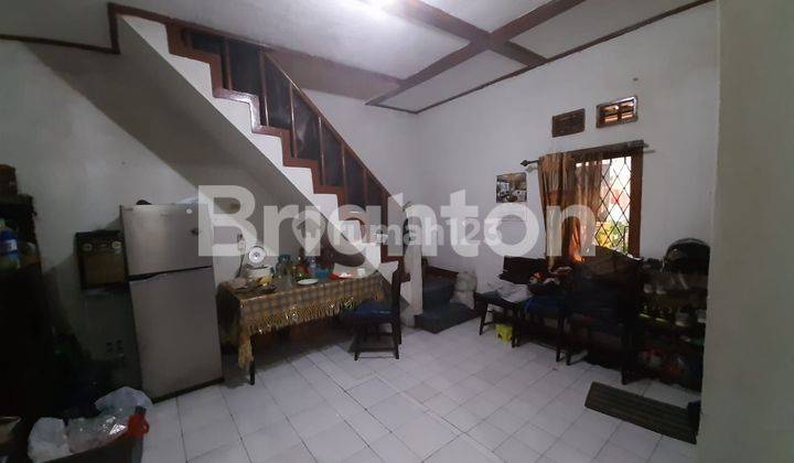 RUMAH 2 LANTAI DEKAT JALAN RAYA 2