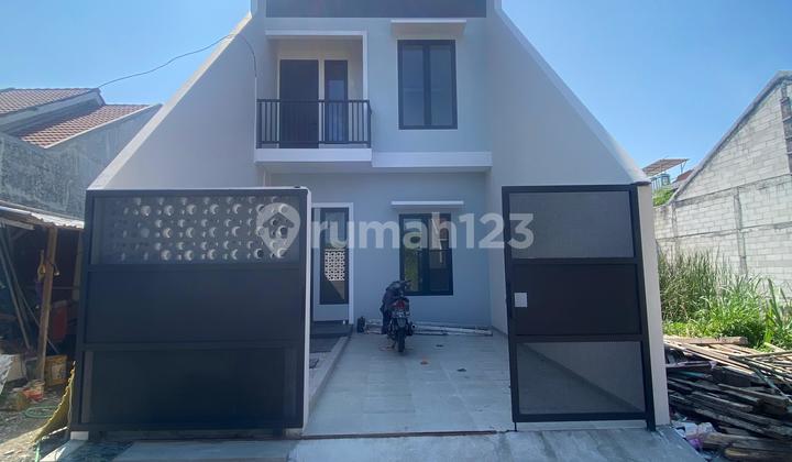 Nice House Unfurnished Freehold Title Rungkut, Surabaya Nice House Unfurnished Freehold Title Rungkut, Surabaya