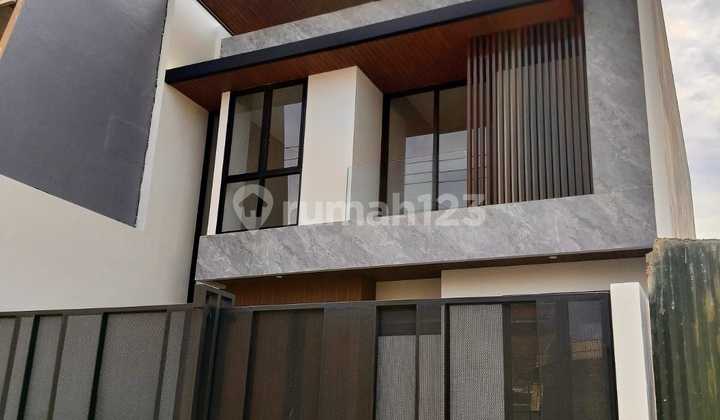 Manyar House, Surabaya, Good, Unfurnished, Freehold Title Manyar House, Surabaya, Good, Unfurnished, Freehold Title