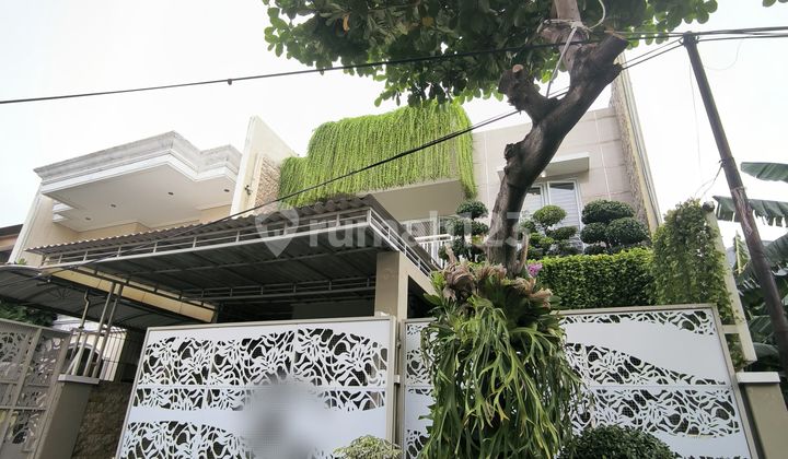 Rumah Second Kondisi Sangat Terawat & Siap Huni Manyar Rumah Second Kondisi Sangat Terawat & Siap Huni Manyar