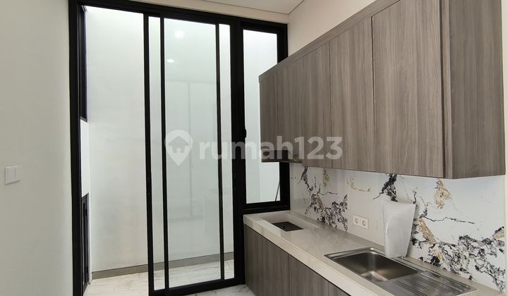 Rumah Baru Gress Minimalis Pakuwon City 2